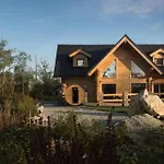 Rezidencia Woodchalet * 벨카 롬니차