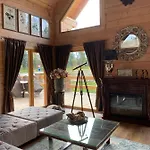 Rezidencia Woodchalet 벨카 롬니차