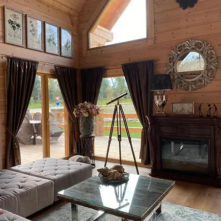 Rezidencia Woodchalet 벨카 롬니차