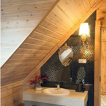 شاليه Rezidencia Woodchalet فيلكا لومنيكا