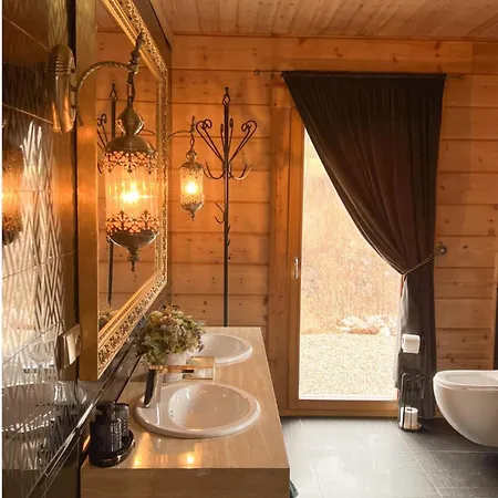 Rezidencia Woodchalet فيلكا لومنيكا